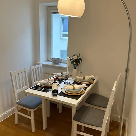 Apartment Bella Casa - Business&family, 100m Zum Konzerteingang Schloss, Parkplatz, Smarttv, Netflix, Waschmaschine, 24h Checkin, 36qm, Ap 12