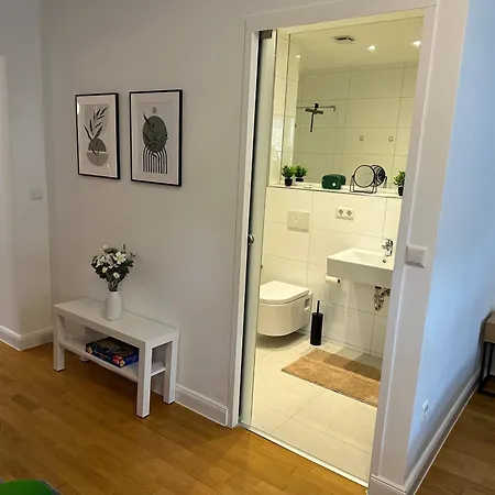 Apartment Bella Casa - Business&family, 100m Zum Konzerteingang Schloss, Parkplatz, Smarttv, Netflix, Waschmaschine, 24h Checkin, 36qm, Ap 12