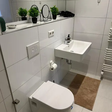 شقة Bella - Business&family Ap 12, 100m Zum Konzerteingang Schloss, Parkplatz, Smarttv, Netflix, Waschmaschine, 24h Checkin, 36qm لودفيغسبرغ