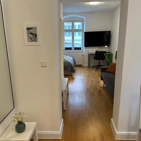 Bella - Business&family Ap 12, 100m Zum Konzerteingang Schloss, Parkplatz, Smarttv, Netflix, Waschmaschine, 24h Checkin, 36qm شقة لودفيغسبرغ