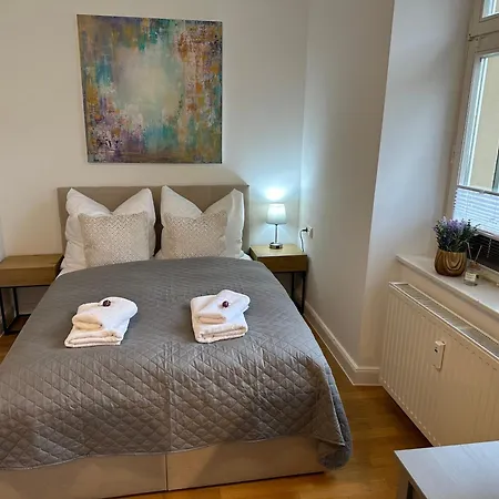 Bella - Business&family Ap 12, 100m Zum Konzerteingang Schloss, Parkplatz, Smarttv, Netflix, Waschmaschine, 24h Checkin, 36qm Λούντβιχσμπουργκ