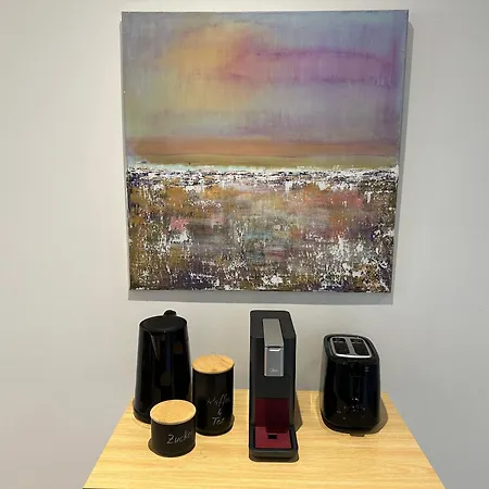 شقة Bella - Business&family Ap 12, 100m Zum Konzerteingang Schloss, Parkplatz, Smarttv, Netflix, Waschmaschine, 24h Checkin, 36qm *