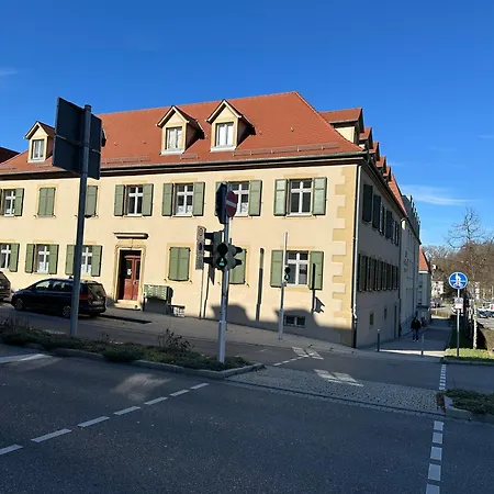 Bella Casa - Business&family, 100m Zum Konzerteingang Schloss, Parkplatz, Smarttv, Netflix, Waschmaschine, 24h Checkin, 36qm, Ap 12 *