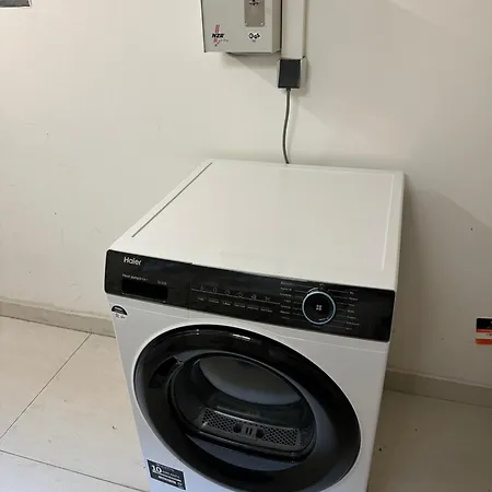 Lägenhet Bella - Business&family Ap 12, 100m Zum Konzerteingang Schloss, Parkplatz, Smarttv, Netflix, Waschmaschine, 24h Checkin, 36qm Ludwigsburg