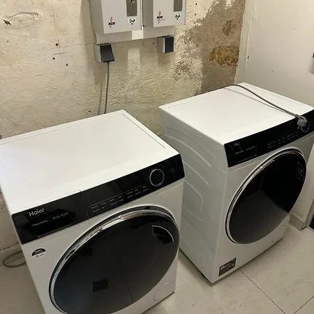 شقة Bella - Business&family Ap 12, 100m Zum Konzerteingang Schloss, Parkplatz, Smarttv, Netflix, Waschmaschine, 24h Checkin, 36qm