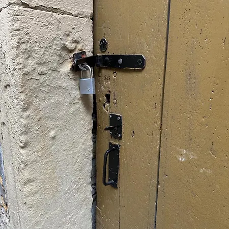 شقة Bella - Business&family Ap 12, 100m Zum Konzerteingang Schloss, Parkplatz, Smarttv, Netflix, Waschmaschine, 24h Checkin, 36qm