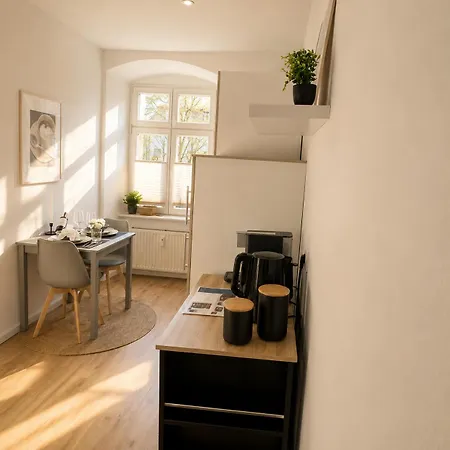 Lägenhet Bella - Business&family Ap 12, 100m Zum Konzerteingang Schloss, Parkplatz, Smarttv, Netflix, Waschmaschine, 24h Checkin, 36qm