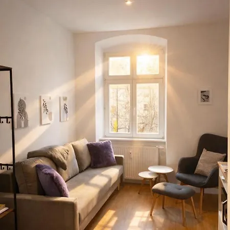 Bella - Business&family Ap 12, 100m Zum Konzerteingang Schloss, Parkplatz, Smarttv, Netflix, Waschmaschine, 24h Checkin, 36qm Λούντβιχσμπουργκ